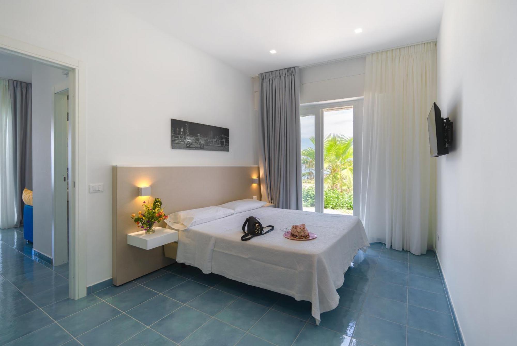 Residence Pietre Bianche Aparthotel Pizzo (Calabria) Exterior foto