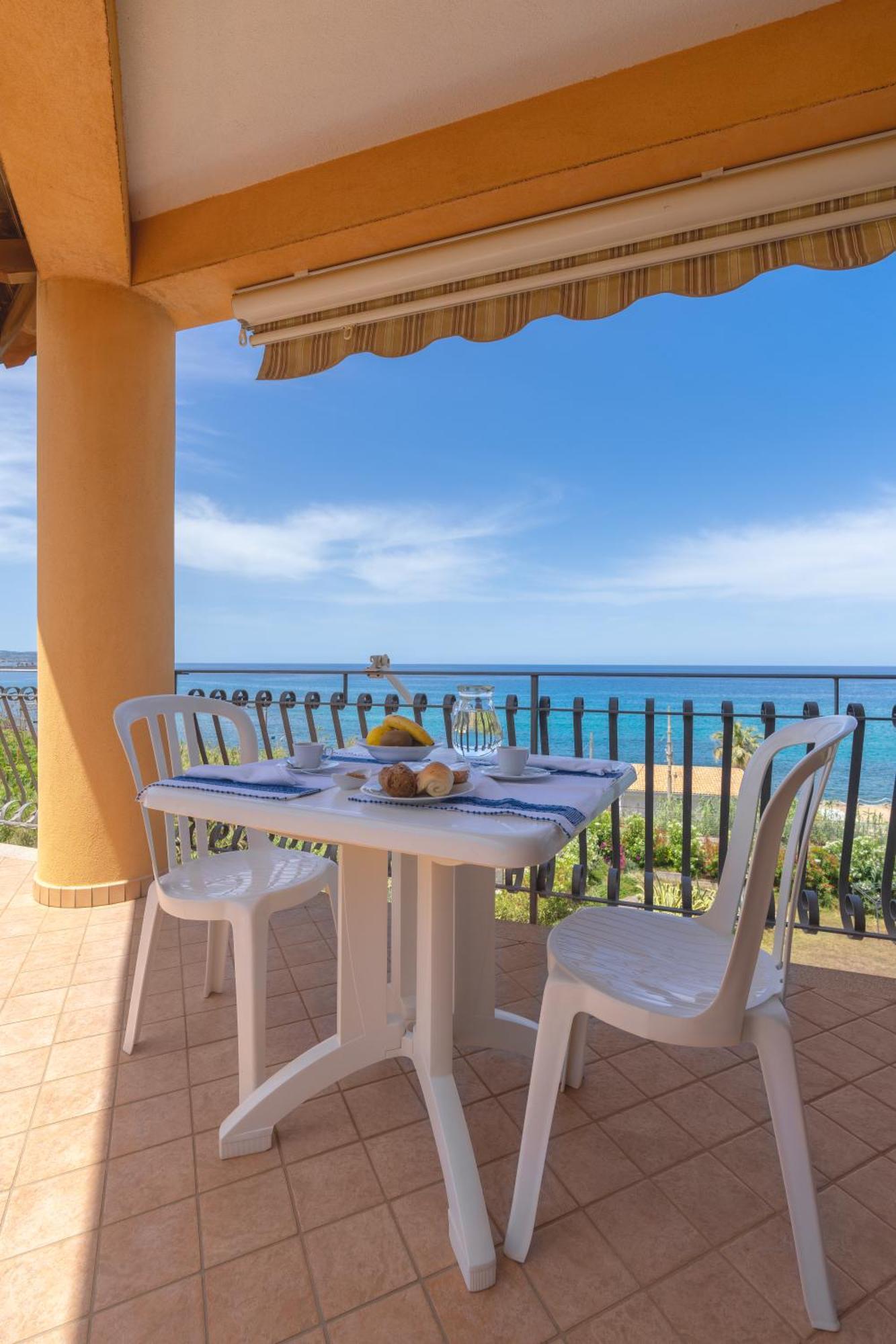 Residence Pietre Bianche Aparthotel Pizzo (Calabria) Exterior foto